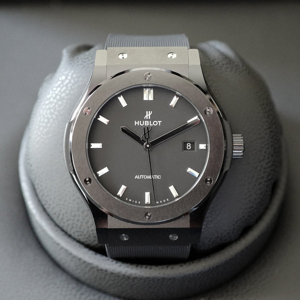 Classique Fusion 542.CM.1171.RX hublot black magic 42 mm