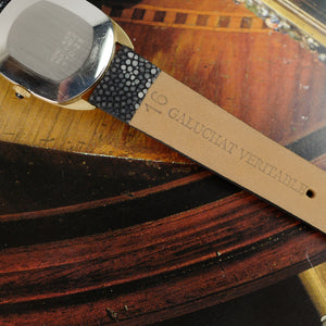 Envers du bracelet en galuchat naturel