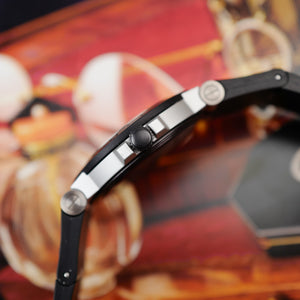 Profil du boîtier aluminium et couronne noire