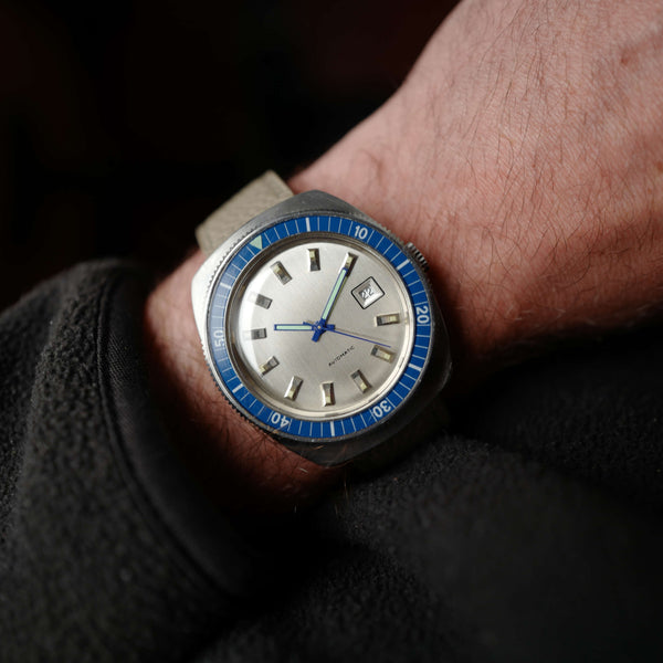 cafe noir les montre horloger marseille plongeuse-francaise-bakelite-france-ebauche-vintage-1970