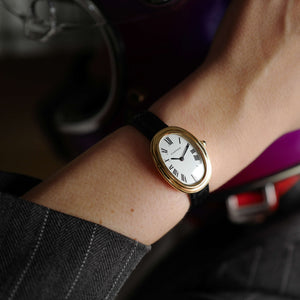 Café noir les montres Cartier baignoire double rang mécanique Paris 1980