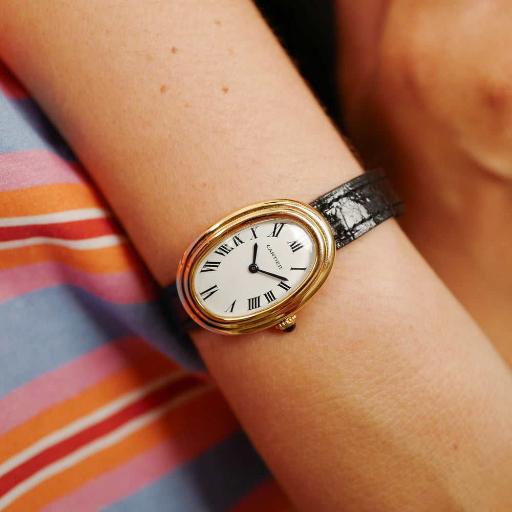 Café noir les montres Cartier baignoire double rang mécanique Paris 1980