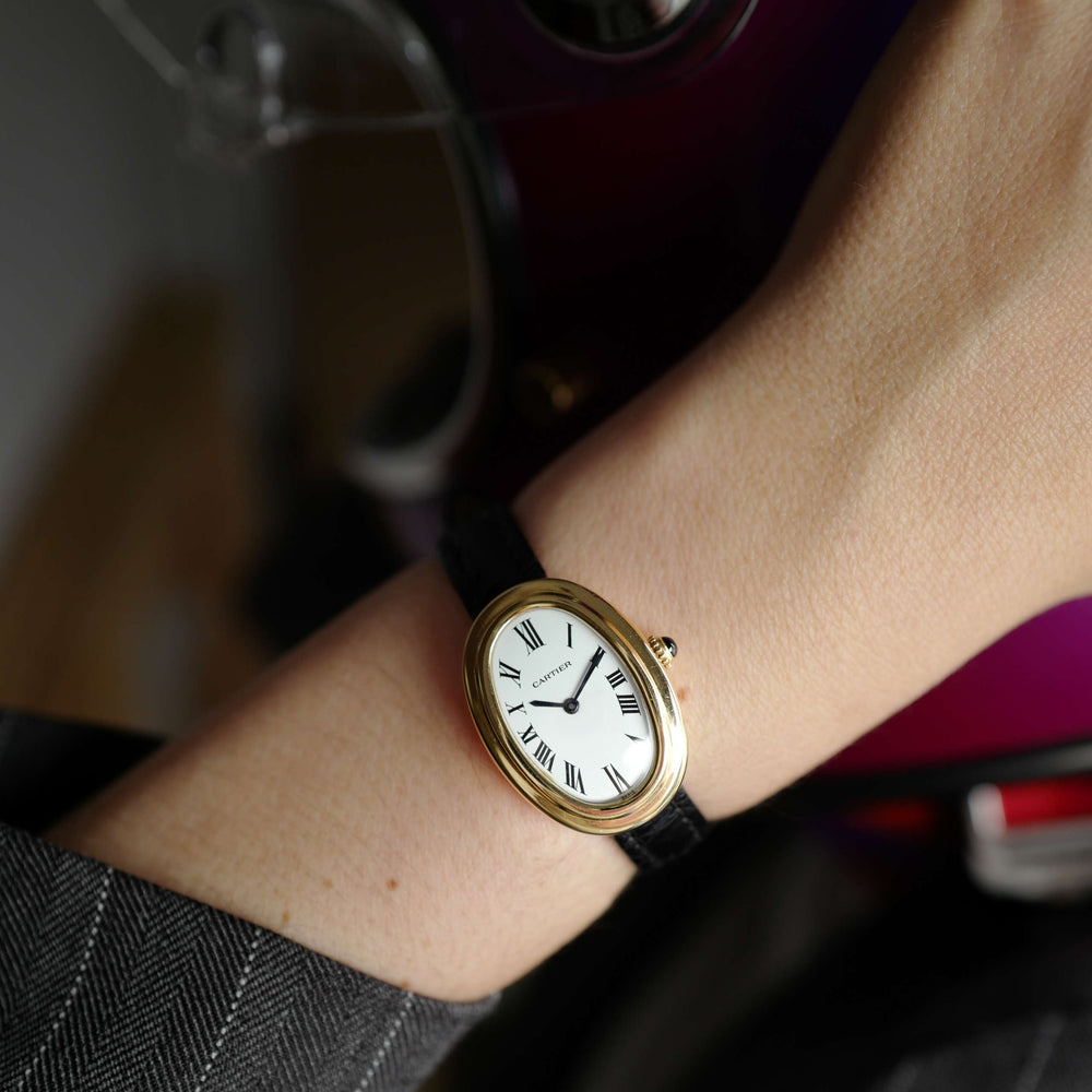 Café noir les montres Cartier baignoire double rang mécanique Paris 1980