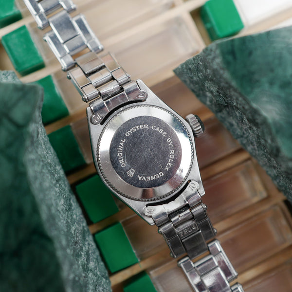 cafe noir les montres horloger reparations marseille aix montre pour femme tudor Oyster-Princess 7575 0 cadran gris mat bracelet oyster rivet mini montre tudor rose de 1968 26 mm