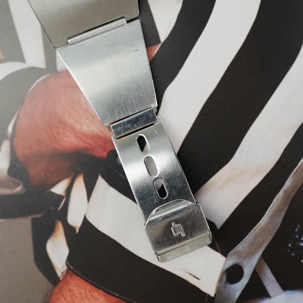 Café noir les montres Lip Baschmakoff cartouche automatique 1970