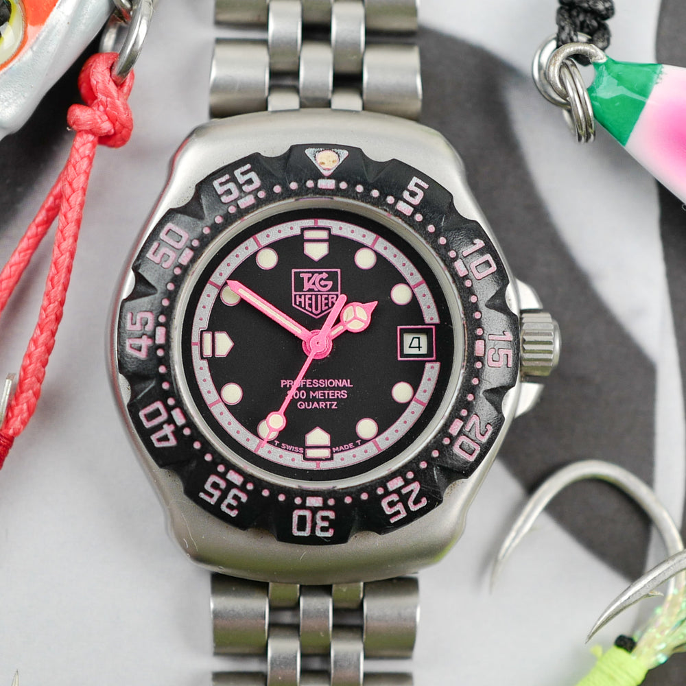 cafe noir les montres vintage horloger marseille mini-tag-heuer-formula-lady-rose-quartz-1985-vintage