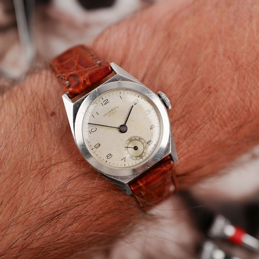 cafe noir les montres vintage horlogerie horloger passion vintage universal geneve vintage art deco mecanique manuelle UG 255 circa 1940