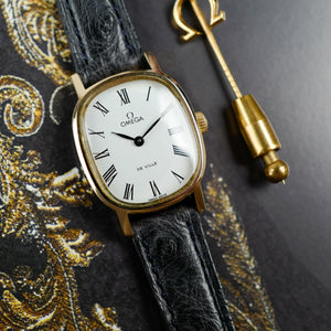 cafe noir les montres vintage horlogerie marseille aix cafe noir montres vintage marseille omega vintage de ville Mini Ellipse baignoire 1975 vintage femme dorée mécanique