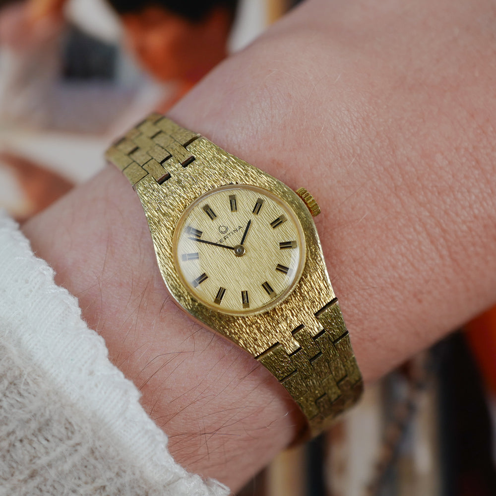cafe noir les montres vintage marseille horloger certina femme doree annee 1960 chic cocktail mecanique neuve de stock bijou_3