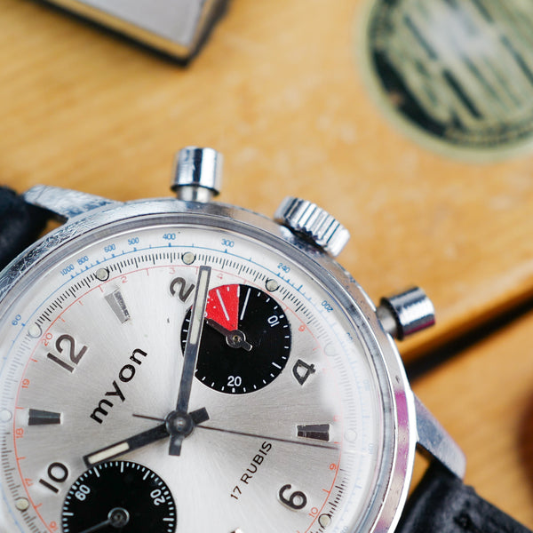 Café noir les montres vintage Myon chronographe racing vintage Valjoux 7733 1970