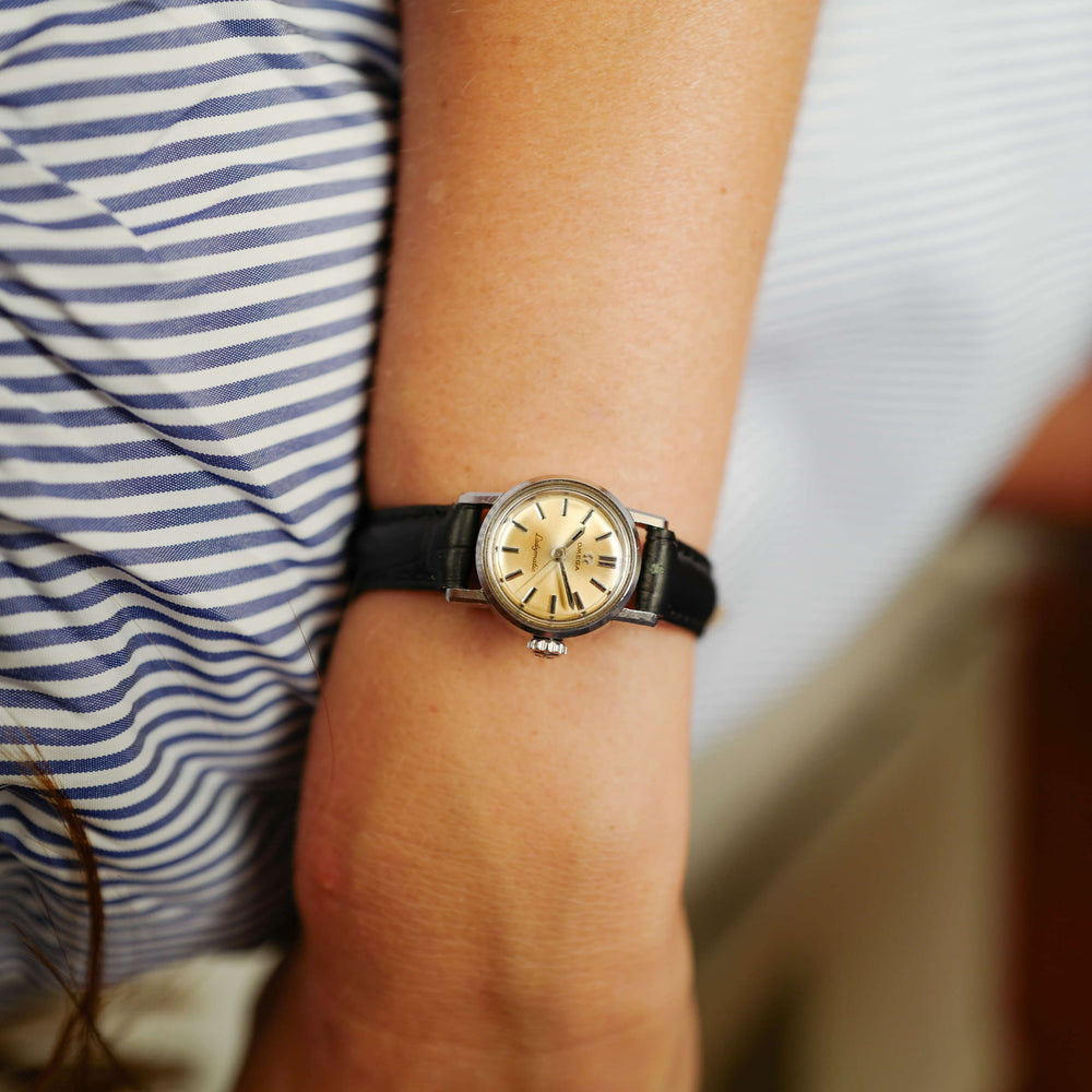cafe noir les montres vintage omega-ladymatic-mini-automatique-acier-femme-vintage-1971-papiers