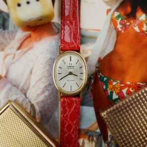 cafe noir les montres vintage omega vintage Ellipse 591.0013 mini montre doree or pour femme rare baignoire ovale deville