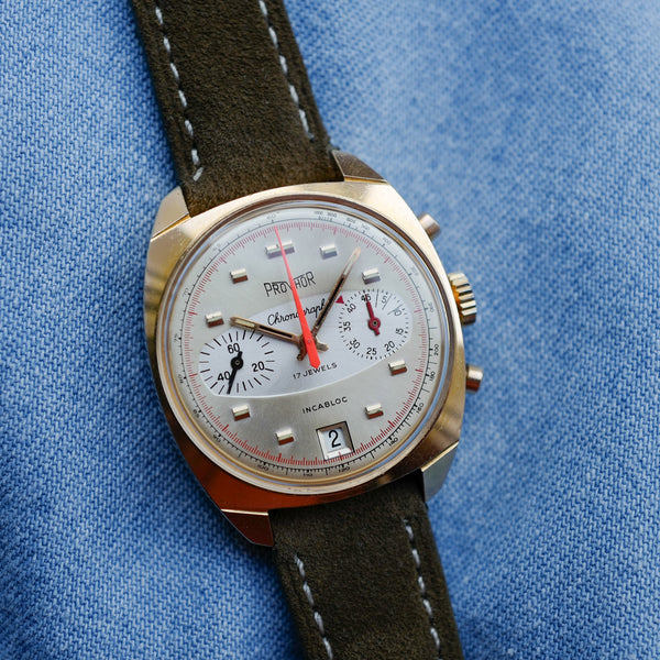 cafe noir les montres vintage provhor chronographe tachymètre or dorée vintage Valjoux 7734 date
