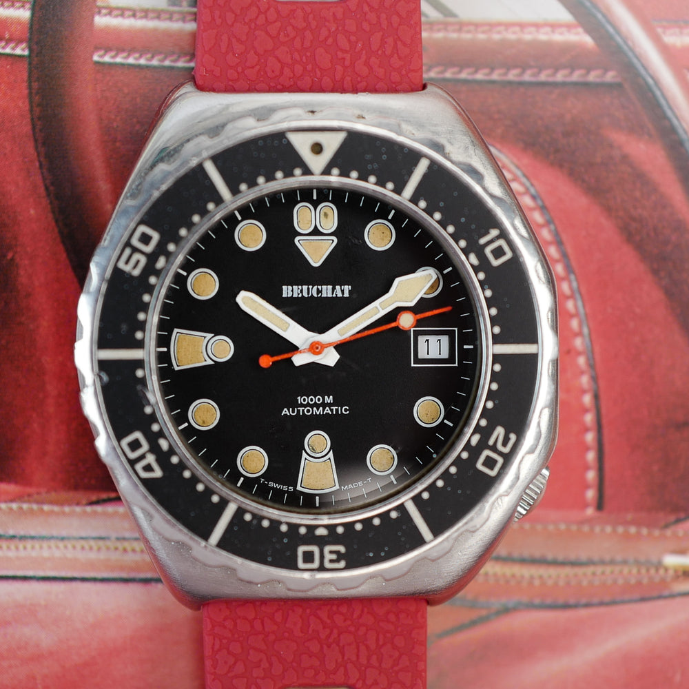 Café noir montre vintage Marseille horloger Beuchat Marseille 1000m Marine nationale 1980