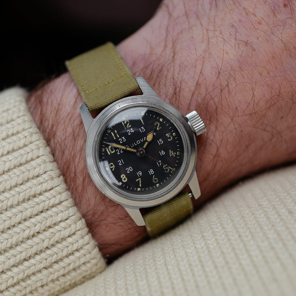 Café noir montre vintage Marseille horloger Bulova US army property Vietnam militaire a17 boussole compass Waltham