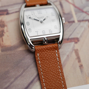 Café noir montre vintage Marseille horloger Cape Cod tonneau