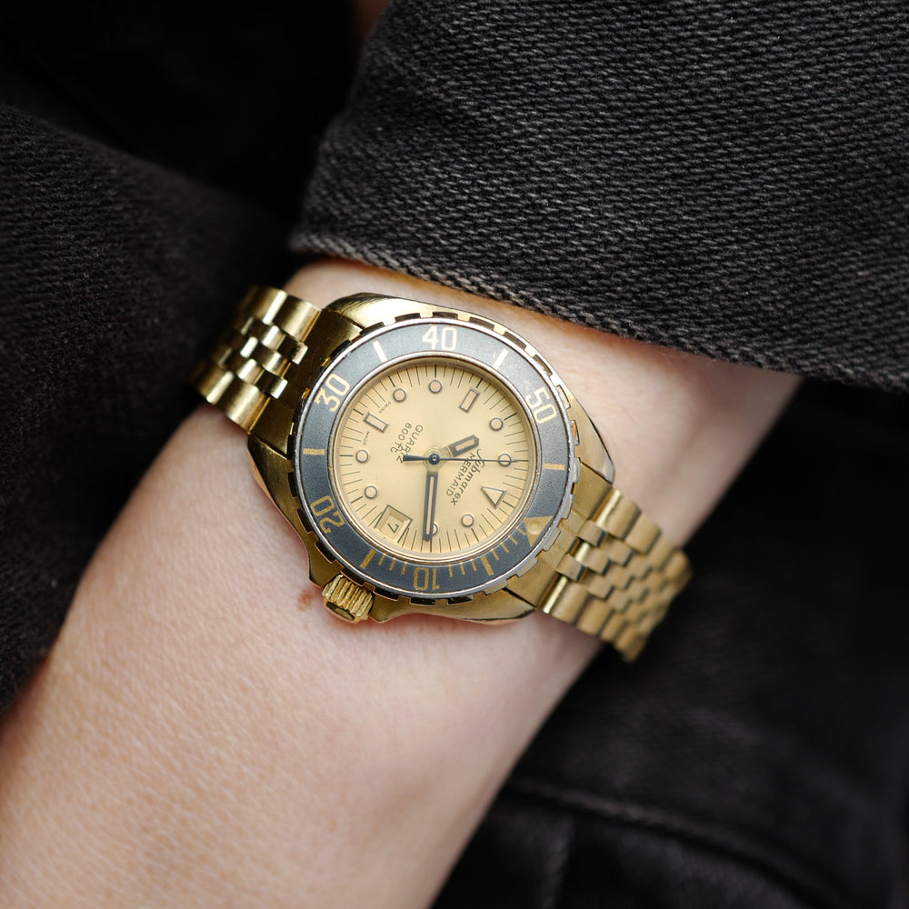 Café noir montre vintage Marseille horloger Mermaid Submarex quartz 600ft femme