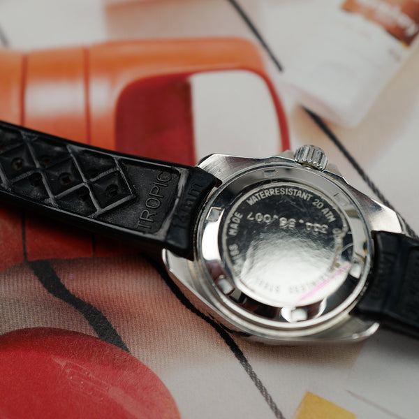 Café noir montre vintage Marseille horloger mini Submariner femme morden quartz 1980