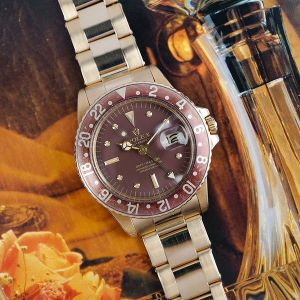 Café noir montre vintage Marseille horloger Rolex GMT Master 1675 or jaune rootbeer 1973