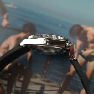 Café noir montre vintage Marseille horloger Triton Subphotique Marine nationale plongeur démineur