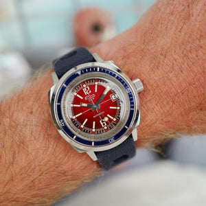Café noir montres achat vente Marseille Elvia baby Panerai vintage bakélite rouge 1970 diver