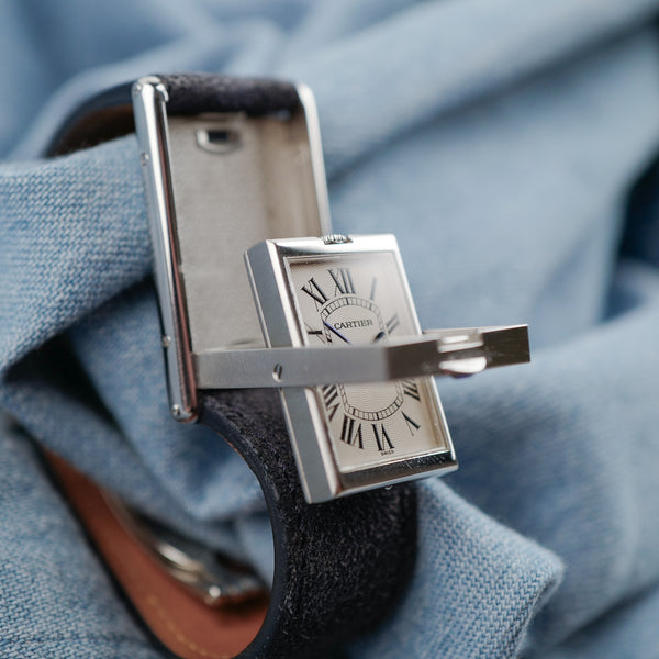 cafe noir montres cartier tank basculante mecanique grand modèle deployante ref 2390