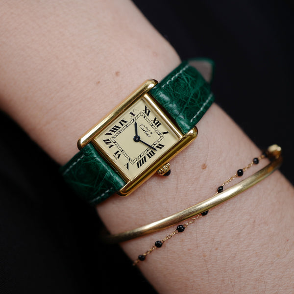 cafe noir montres horloger marseille cartier tank must mécanique pour femme vermeil petit modèle or chiffres romains bracelet vert