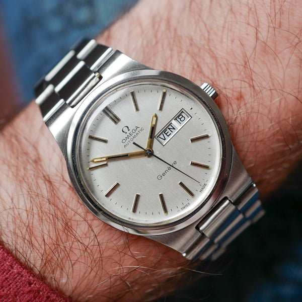 cafe noir montres horloger marseille omega vintage acier bracelet integré Genève Automatic automatique 1010_3