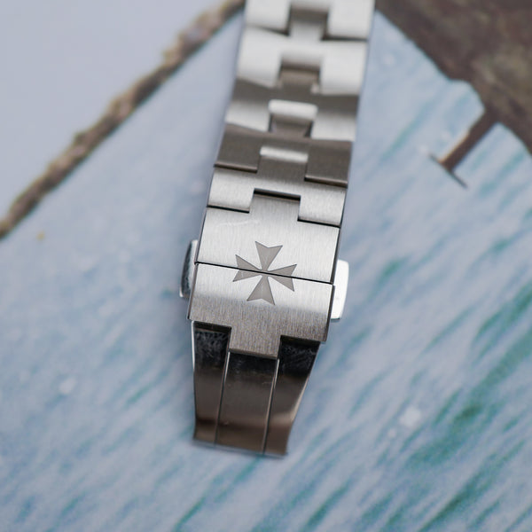 Café noir montres Marseille Vacheron Overseas bleu mid size 34