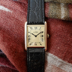 cafe noir montres vintage cartier tank must grand modele vermeil plaque or_3