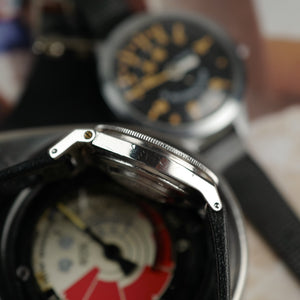 Café noir montres vintage horloger rachat Marseille Aix Triton Spirotechnique plongeuse Cousteau années 1960
