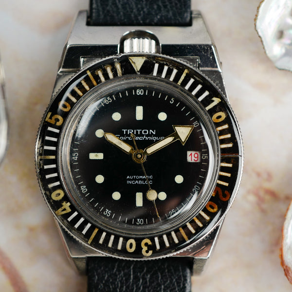Café noir montres vintage horloger rachat Marseille Aix Triton Spirotechnique plongeuse Cousteau années 1960