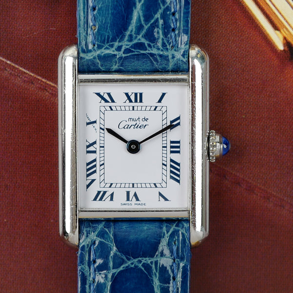 Cartier Tank Must PM 1990, cadran blanc et chiffres romains bleus