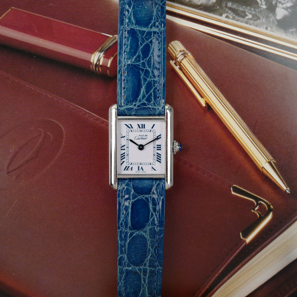 Cartier Tank Must PM avec bracelet crocodile bleu