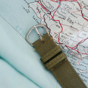 Corée montre ancienne bracelet canva