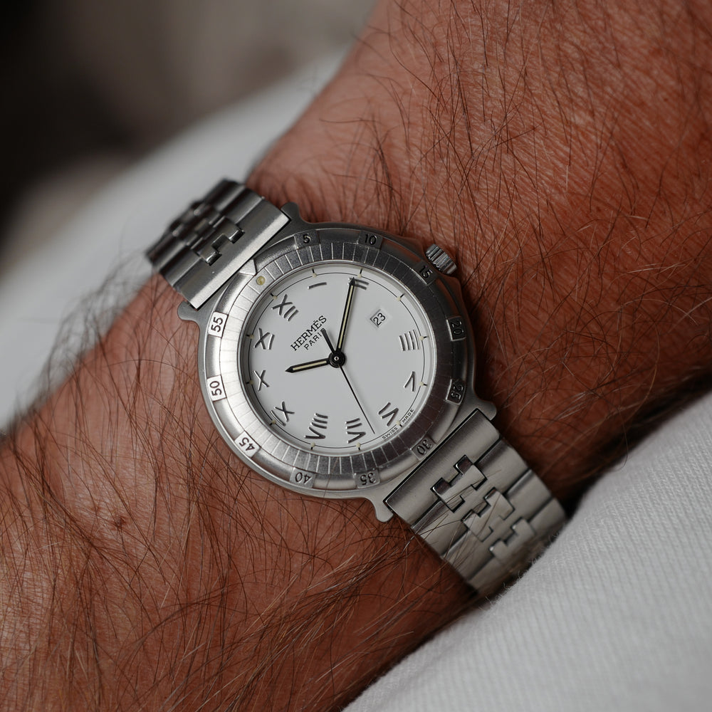 Cadran blanc aux chiffres romains de la Clipper