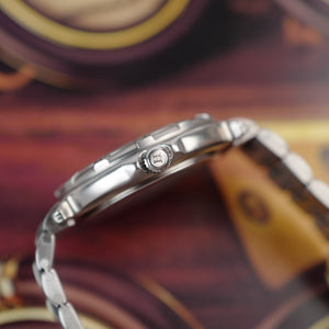 Couronne Hermès gravée et profil du boîtier