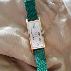 Idée cadeau montre femme vintage tank cintrée