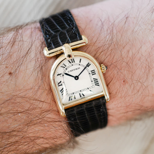 Jolie et rare montre cartier asymétrique Calandre