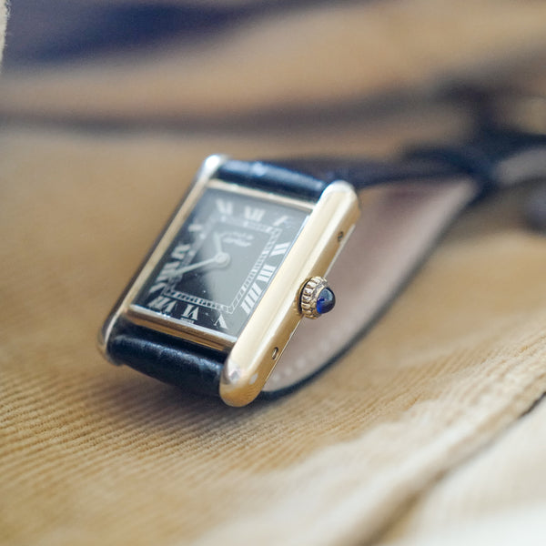 Jolie montre femme Cartier Tank Must