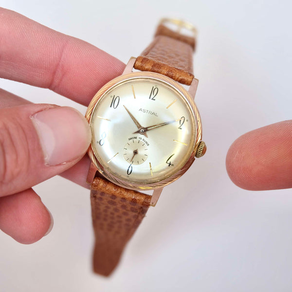 Astral Calatrava  "La montre raffinée des sixties"