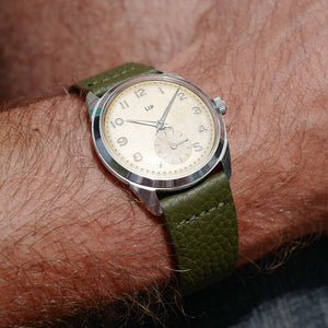 jolie montre lip R25 vintage