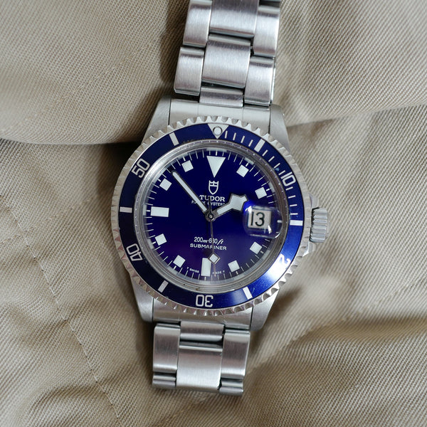 jolie montre revisee authentifiee montre tudor submariner bleu