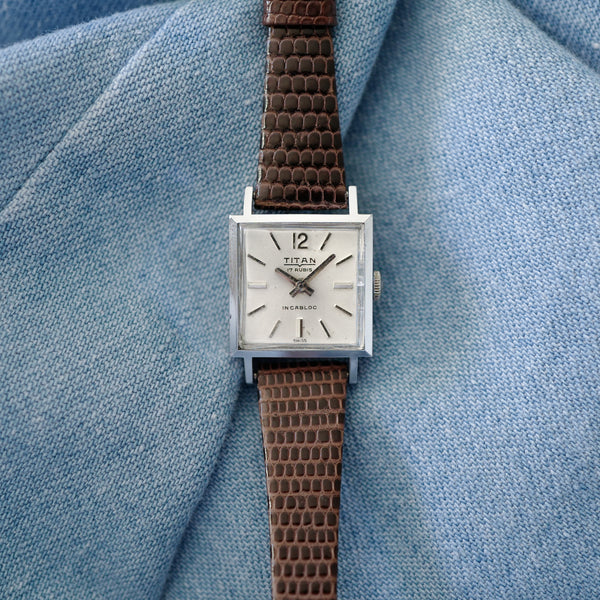 Jolie montre vintage femme mini