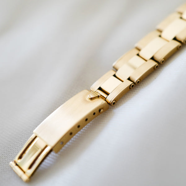 Magnifique petite Rolex Oyster Perpetual 6718 en or jaune vintage