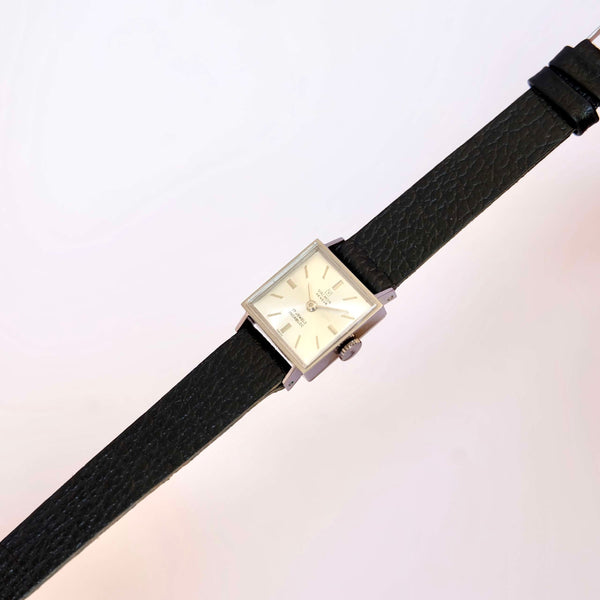 Mini montre ancienne femme