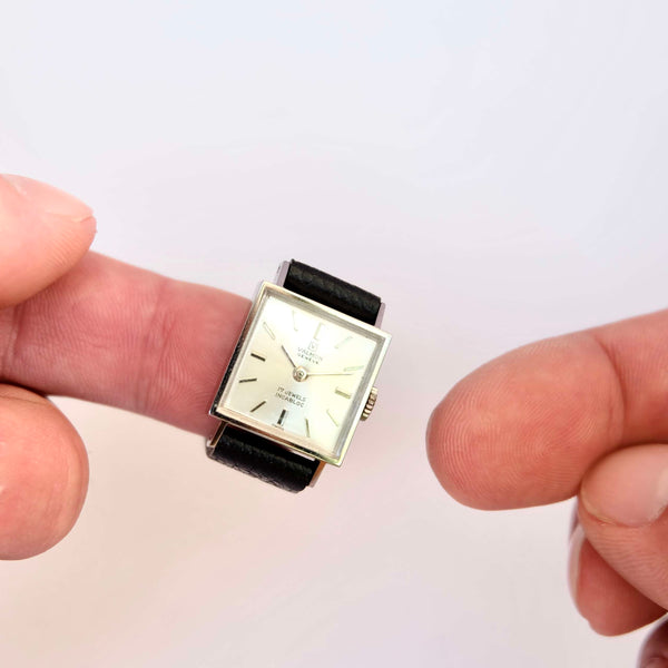 Mini montre pour femme ancienne