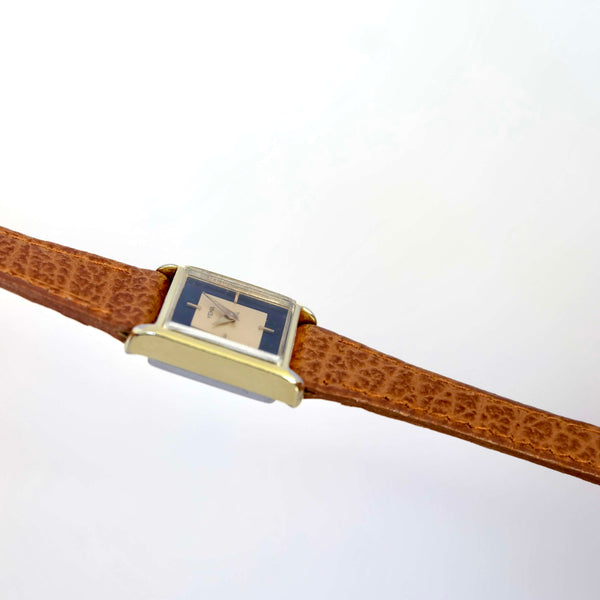 Mini montre tank ancienne pour femme