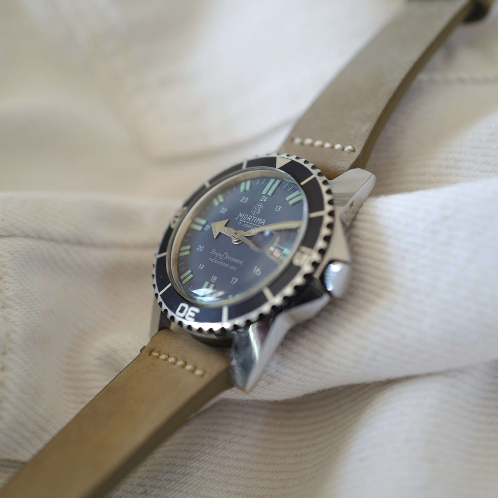 Montre ancienne cadran bleu