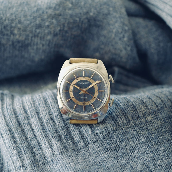 Montre ancienne soviétique alarme